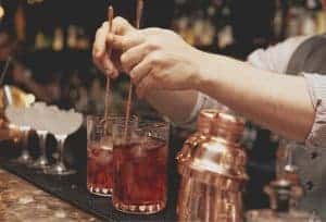 bartender is stirring cocktails, taphunter
