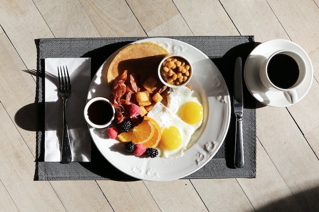 Kegs and Eggs - How to do Sunday Brunch Right at your Bar!